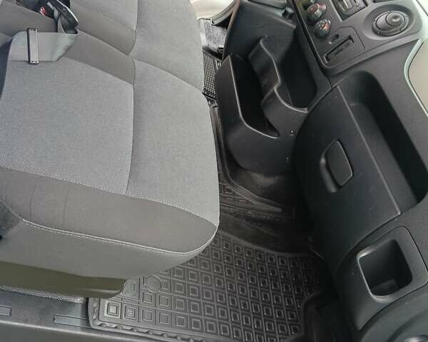 Білий Рено Мастєр, об'ємом двигуна 0 л та пробігом 186 тис. км за 19900 $, фото 32 на Automoto.ua