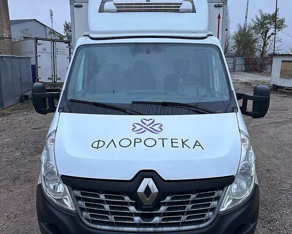Белый Рено Мастер, объемом двигателя 2.3 л и пробегом 450 тыс. км за 26500 $, фото 1 на Automoto.ua