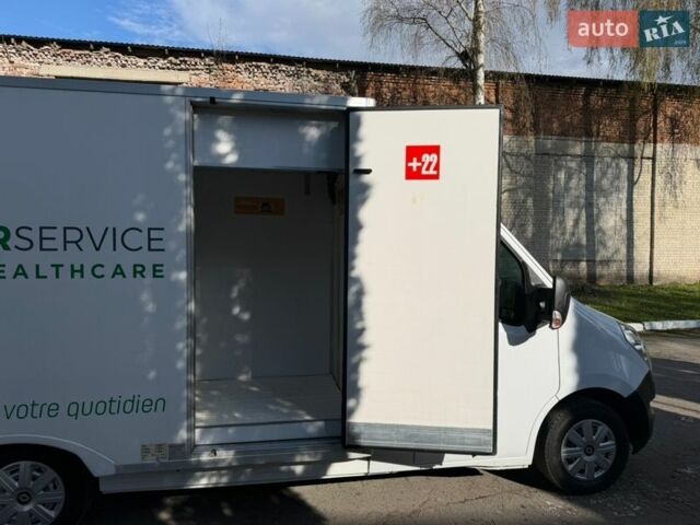 Белый Рено Мастер, объемом двигателя 2.3 л и пробегом 333 тыс. км за 18100 $, фото 18 на Automoto.ua
