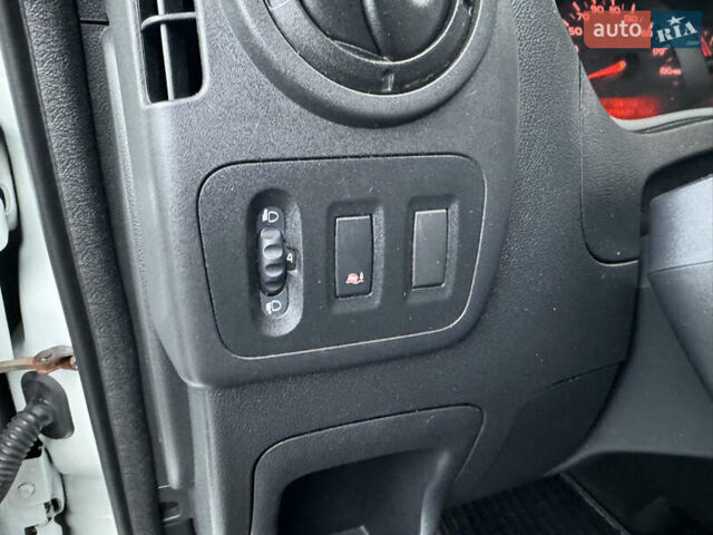 Рено Мастєр 2018 у Рівному на Automoto.ua Білий Рено Мастєр, об'ємом двигуна 2.3 л та пробігом 208 тис. км за 20900 $, фото 39 на Automoto.ua