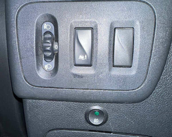 Белый Рено Мастер, объемом двигателя 2.3 л и пробегом 450 тыс. км за 26500 $, фото 33 на Automoto.ua