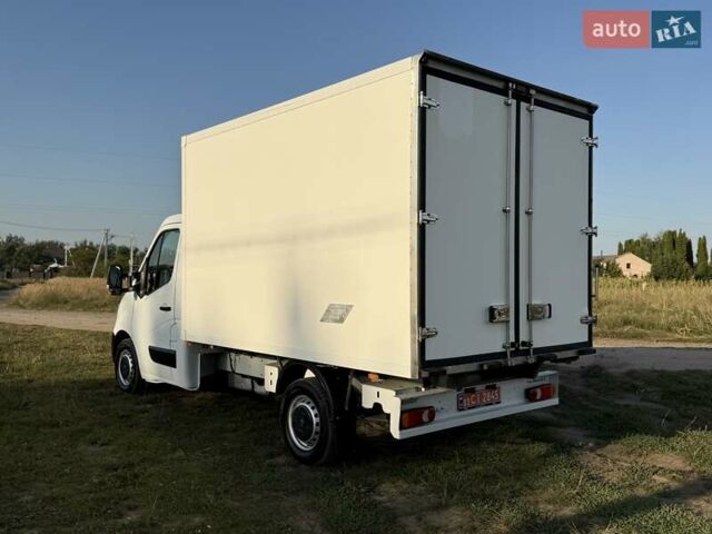 Белый Рено Мастер, объемом двигателя 2.3 л и пробегом 236 тыс. км за 21800 $, фото 5 на Automoto.ua