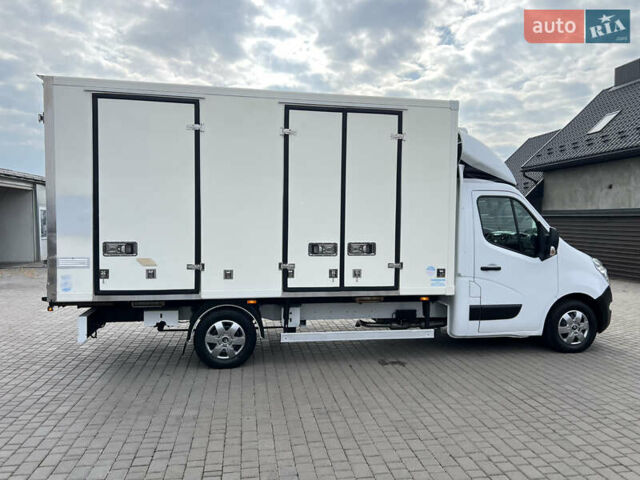 Белый Рено Мастер, объемом двигателя 2.3 л и пробегом 300 тыс. км за 20700 $, фото 5 на Automoto.ua