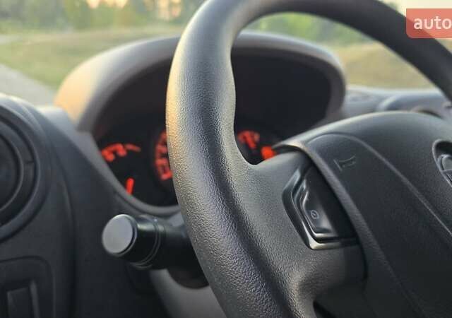 Белый Рено Мастер, объемом двигателя 2.3 л и пробегом 189 тыс. км за 19500 $, фото 18 на Automoto.ua