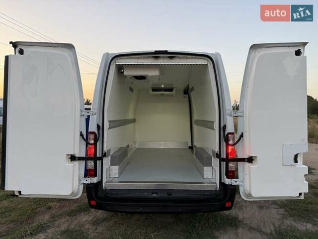 Белый Рено Мастер, объемом двигателя 2.3 л и пробегом 270 тыс. км за 21900 $, фото 22 на Automoto.ua