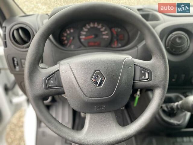 Белый Рено Мастер, объемом двигателя 2.3 л и пробегом 215 тыс. км за 17890 $, фото 35 на Automoto.ua