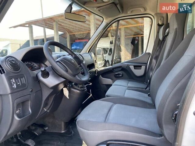 Белый Рено Мастер, объемом двигателя 2.3 л и пробегом 170 тыс. км за 18350 $, фото 38 на Automoto.ua
