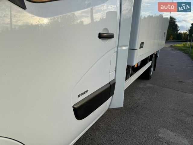 Білий Рено Мастєр, об'ємом двигуна 2.3 л та пробігом 258 тис. км за 18800 $, фото 44 на Automoto.ua