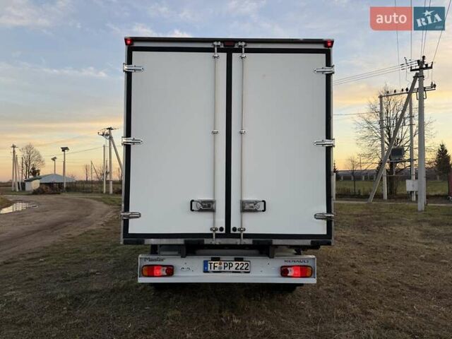 Белый Рено Мастер, объемом двигателя 2.3 л и пробегом 236 тыс. км за 21499 $, фото 5 на Automoto.ua