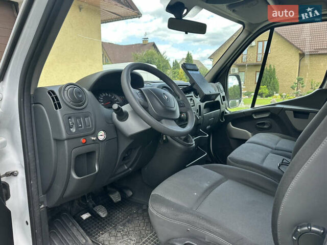 Белый Рено Мастер, объемом двигателя 2.3 л и пробегом 244 тыс. км за 23500 $, фото 12 на Automoto.ua