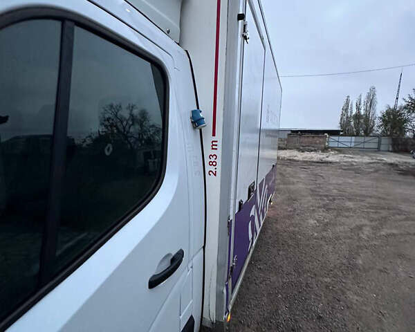 Белый Рено Мастер, объемом двигателя 2.3 л и пробегом 450 тыс. км за 26500 $, фото 13 на Automoto.ua