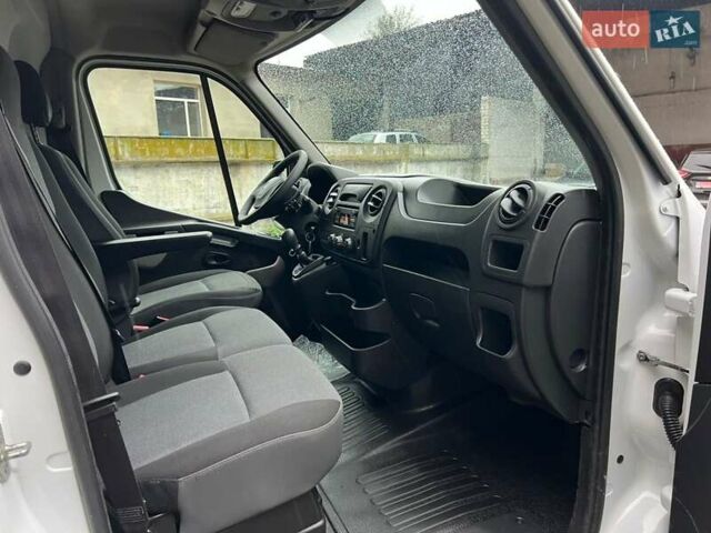 Белый Рено Мастер, объемом двигателя 2.3 л и пробегом 179 тыс. км за 21500 $, фото 31 на Automoto.ua