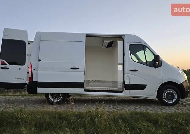 Белый Рено Мастер, объемом двигателя 2.3 л и пробегом 189 тыс. км за 19500 $, фото 1 на Automoto.ua