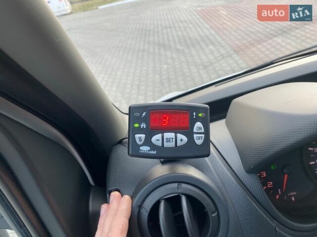 Білий Рено Мастєр, об'ємом двигуна 2.3 л та пробігом 160 тис. км за 18500 $, фото 25 на Automoto.ua