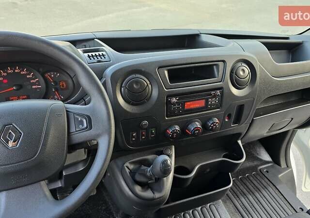 Белый Рено Мастер, объемом двигателя 2.3 л и пробегом 177 тыс. км за 21500 $, фото 11 на Automoto.ua