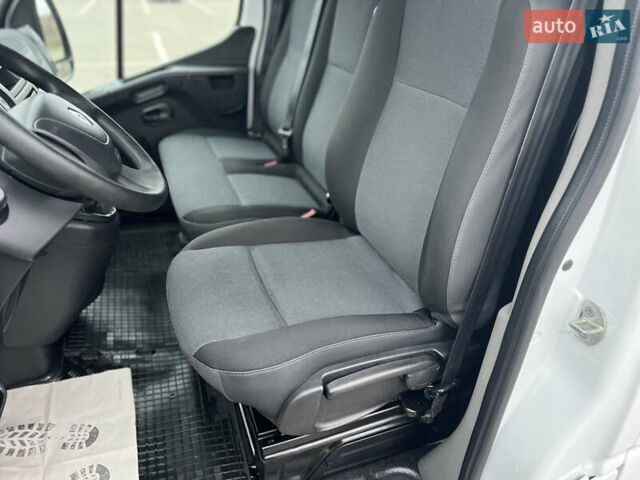 Белый Рено Мастер, объемом двигателя 2.3 л и пробегом 260 тыс. км за 19500 $, фото 36 на Automoto.ua