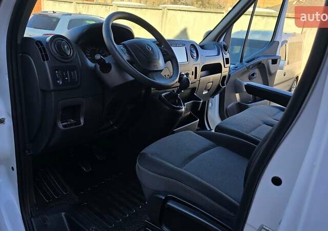Белый Рено Мастер, объемом двигателя 2.3 л и пробегом 178 тыс. км за 19500 $, фото 10 на Automoto.ua