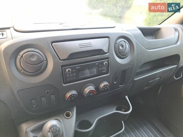 Белый Рено Мастер, объемом двигателя 2.3 л и пробегом 307 тыс. км за 18500 $, фото 16 на Automoto.ua