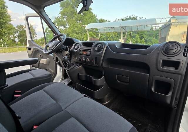 Белый Рено Мастер, объемом двигателя 2.3 л и пробегом 205 тыс. км за 22500 $, фото 22 на Automoto.ua