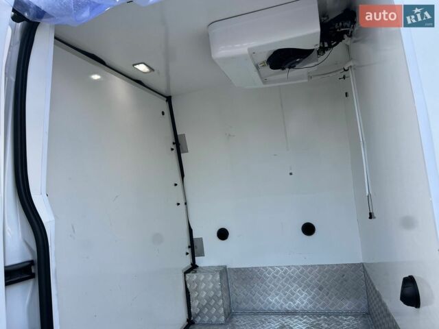 Білий Рено Мастєр, об'ємом двигуна 2.3 л та пробігом 220 тис. км за 18900 $, фото 21 на Automoto.ua