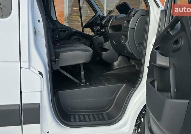 Білий Рено Мастєр, об'ємом двигуна 2.3 л та пробігом 171 тис. км за 19500 $, фото 24 на Automoto.ua