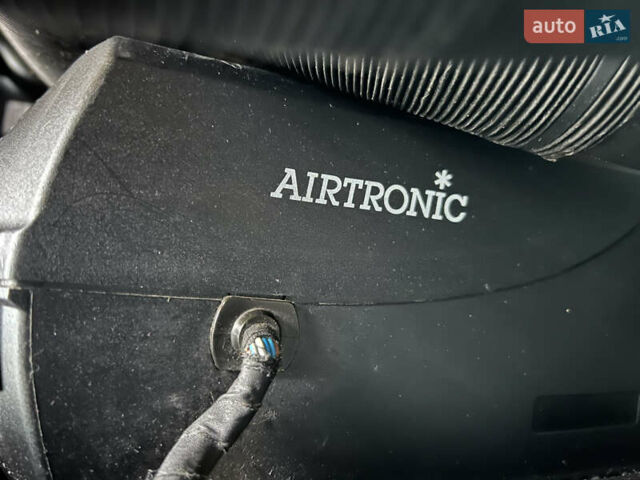 Белый Рено Мастер, объемом двигателя 2.3 л и пробегом 260 тыс. км за 19500 $, фото 26 на Automoto.ua