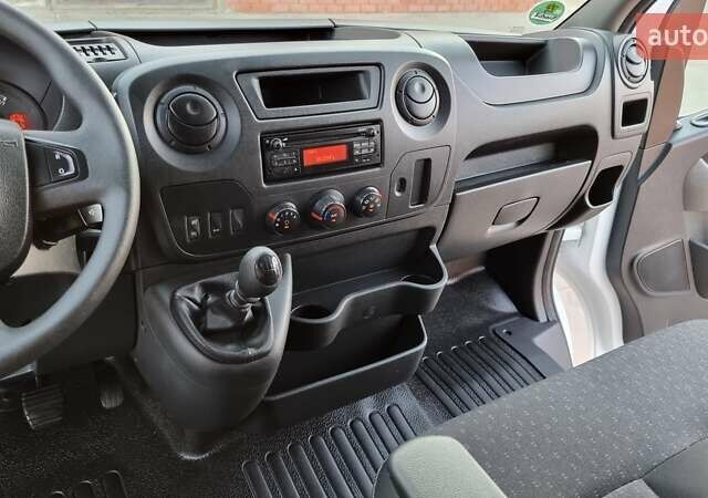 Белый Рено Мастер, объемом двигателя 2.3 л и пробегом 172 тыс. км за 18700 $, фото 20 на Automoto.ua