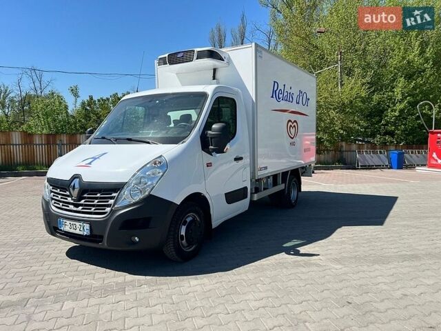 Белый Рено Мастер, объемом двигателя 2.3 л и пробегом 148 тыс. км за 28300 $, фото 2 на Automoto.ua