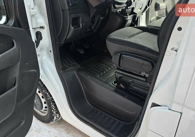 Білий Рено Мастєр, об'ємом двигуна 2.3 л та пробігом 171 тис. км за 19500 $, фото 8 на Automoto.ua