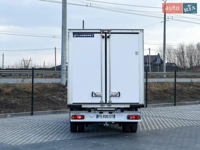 Белый Рено Мастер, объемом двигателя 2.3 л и пробегом 279 тыс. км за 30000 $, фото 4 на Automoto.ua