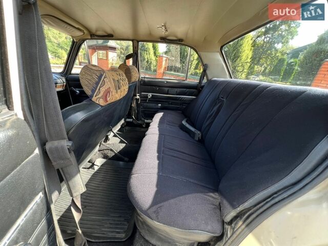 Белый Рено Мастер, объемом двигателя 2.3 л и пробегом 256 тыс. км за 23499 $, фото 3 на Automoto.ua