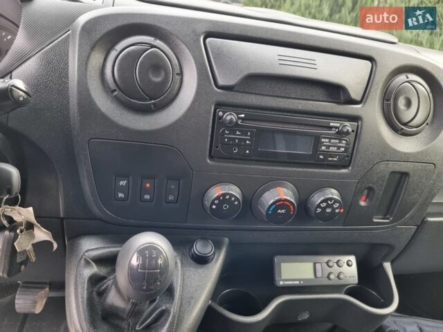 Білий Рено Мастєр, об'ємом двигуна 2.3 л та пробігом 254 тис. км за 23250 $, фото 41 на Automoto.ua