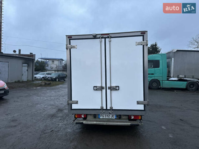 Белый Рено Мастер, объемом двигателя 2.3 л и пробегом 239 тыс. км за 21900 $, фото 6 на Automoto.ua