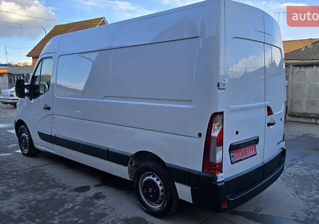 Белый Рено Мастер, объемом двигателя 2.3 л и пробегом 178 тыс. км за 19500 $, фото 5 на Automoto.ua