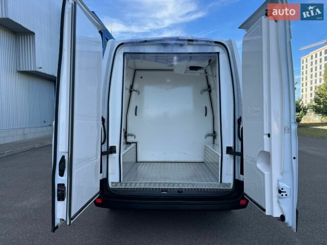 Білий Рено Мастєр, об'ємом двигуна 2.3 л та пробігом 220 тис. км за 18900 $, фото 22 на Automoto.ua