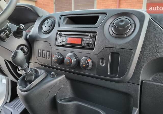 Белый Рено Мастер, объемом двигателя 2.3 л и пробегом 172 тыс. км за 18700 $, фото 31 на Automoto.ua
