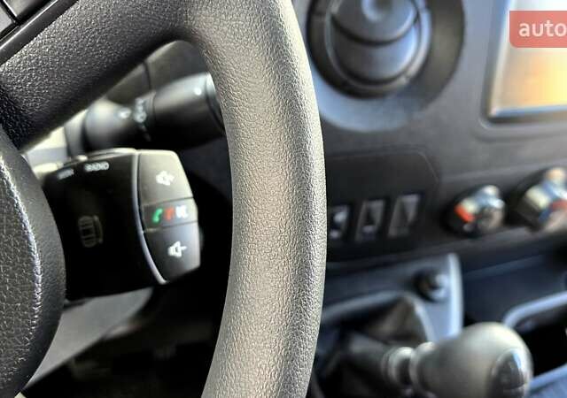 Белый Рено Мастер, объемом двигателя 2.3 л и пробегом 178 тыс. км за 19500 $, фото 17 на Automoto.ua