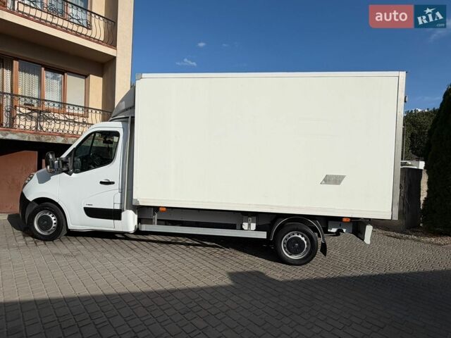 Белый Рено Мастер, объемом двигателя 2.3 л и пробегом 232 тыс. км за 18300 $, фото 3 на Automoto.ua