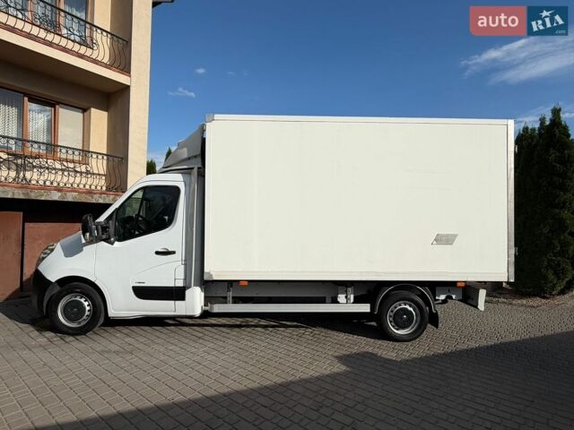 Белый Рено Мастер, объемом двигателя 2.3 л и пробегом 232 тыс. км за 18300 $, фото 2 на Automoto.ua