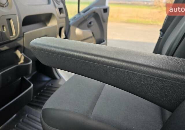 Білий Рено Мастєр, об'ємом двигуна 2.3 л та пробігом 178 тис. км за 19500 $, фото 18 на Automoto.ua