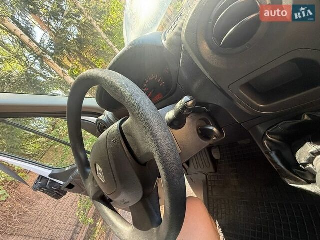 Белый Рено Мастер, объемом двигателя 2.3 л и пробегом 195 тыс. км за 26800 $, фото 55 на Automoto.ua