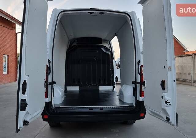 Белый Рено Мастер, объемом двигателя 2.3 л и пробегом 172 тыс. км за 18700 $, фото 4 на Automoto.ua