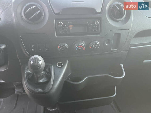 Білий Рено Мастєр, об'ємом двигуна 2.3 л та пробігом 259 тис. км за 22500 $, фото 26 на Automoto.ua