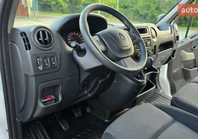 Белый Рено Мастер, объемом двигателя 2.3 л и пробегом 205 тыс. км за 22500 $, фото 9 на Automoto.ua