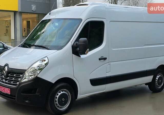 Белый Рено Мастер, объемом двигателя 2.3 л и пробегом 177 тыс. км за 21500 $, фото 3 на Automoto.ua