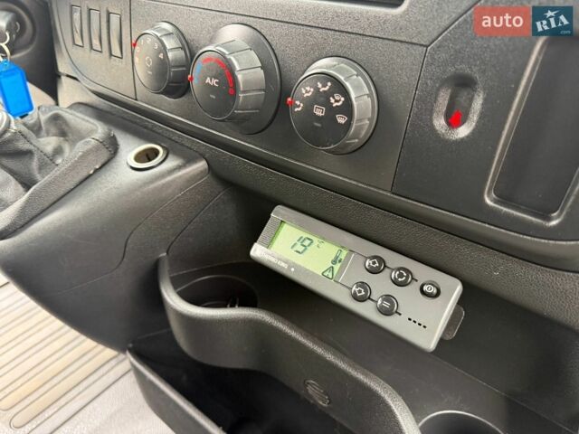 Белый Рено Мастер, объемом двигателя 2.3 л и пробегом 235 тыс. км за 21900 $, фото 30 на Automoto.ua