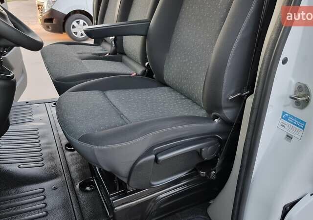 Белый Рено Мастер, объемом двигателя 2.3 л и пробегом 172 тыс. км за 18700 $, фото 18 на Automoto.ua