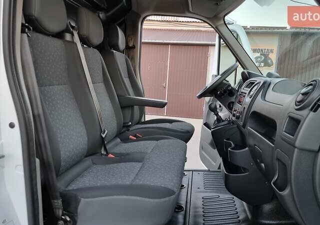 Белый Рено Мастер, объемом двигателя 2.3 л и пробегом 172 тыс. км за 18700 $, фото 30 на Automoto.ua