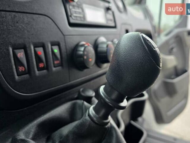 Білий Рено Мастєр, об'ємом двигуна 2.3 л та пробігом 171 тис. км за 19500 $, фото 14 на Automoto.ua