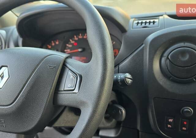 Белый Рено Мастер, объемом двигателя 2.3 л и пробегом 177 тыс. км за 21500 $, фото 9 на Automoto.ua